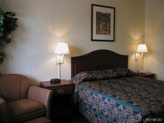 Intown Suites Extended Stay Charlotte Nc -East Independence Pokój zdjęcie
